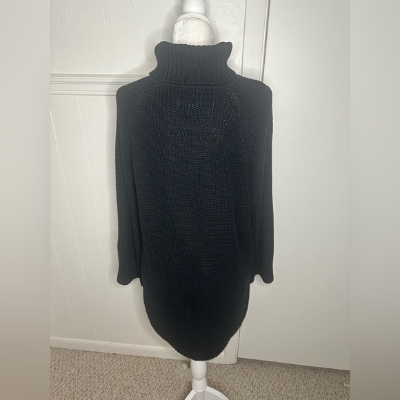 UGG Black Turtleneck Sweater size L - Picture 3 of 9